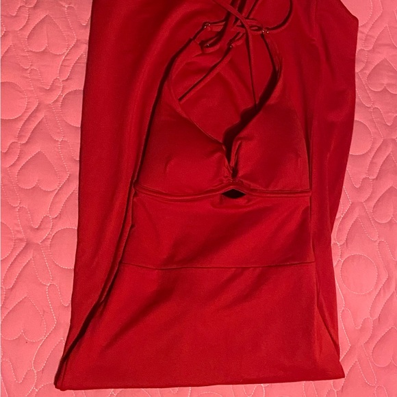 Bombshell sportswear. dresses. Tan black and red Halter Neck Dress - Picture 3 of 3